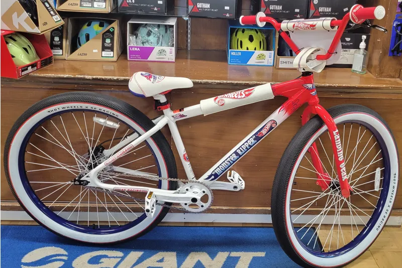 Hotwheels Monster Ripper 29+ Icy White Limited Edition - Blemished