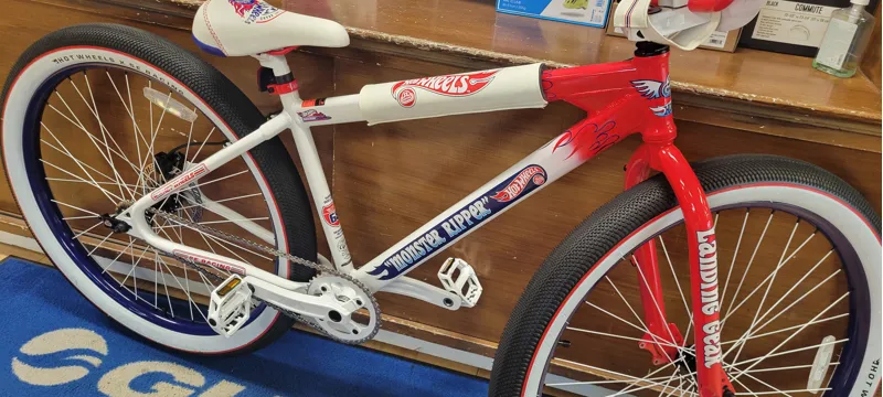 Hotwheels Monster Ripper 29+ Icy White Limited Edition - Blemished-1